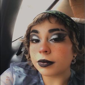 Meet your Posher, Savannah